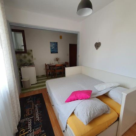 Aenona Sunny Apartment Vrsi Εξωτερικό φωτογραφία