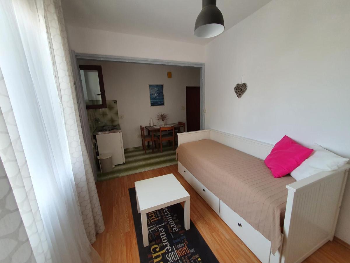 Aenona Sunny Apartment Vrsi Εξωτερικό φωτογραφία